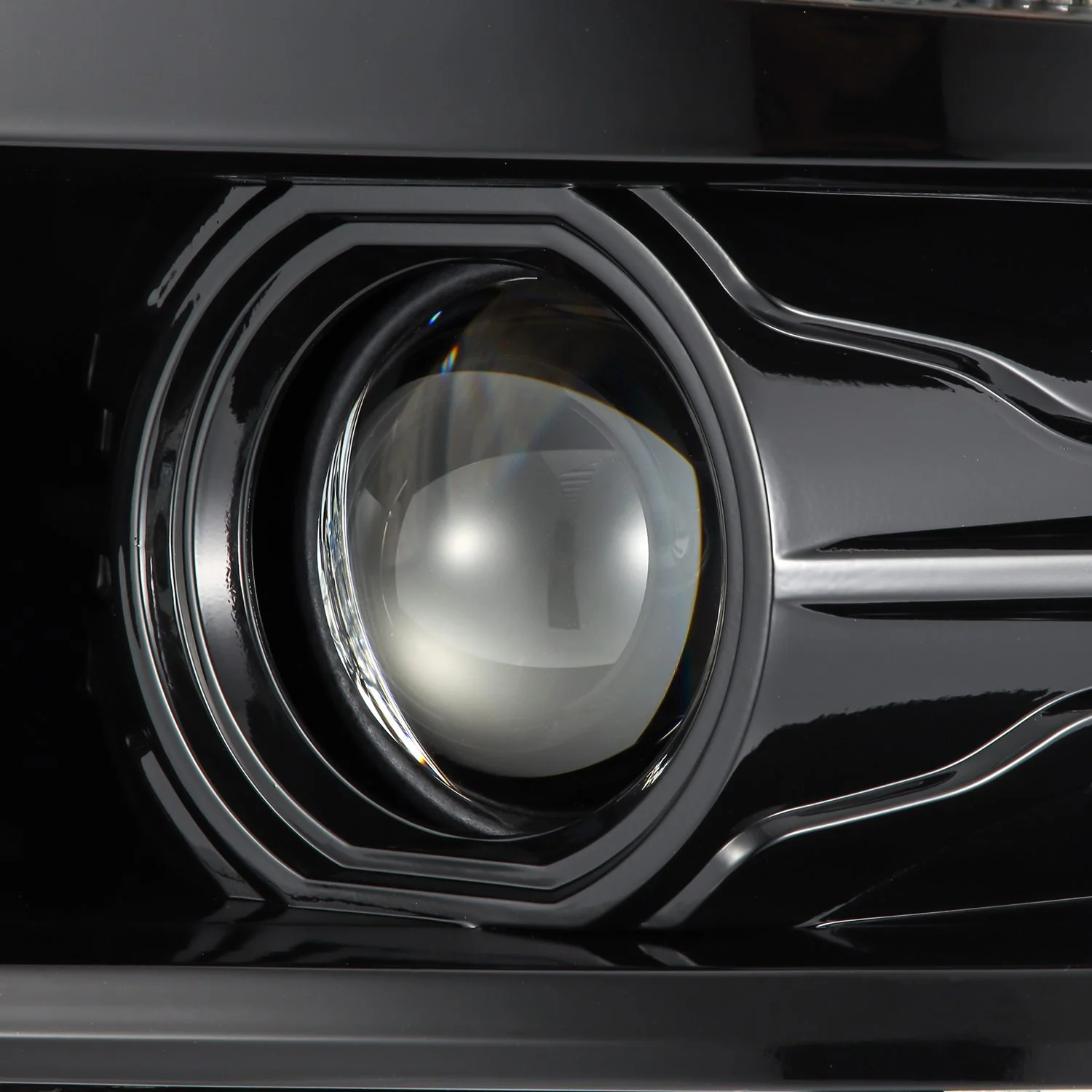 AlphaRex LED Projector Headlights Chevy Silverado 1500 (14-15) [LUXX Series - DRL Light Tube] Black / Chrome / Alpha-Black - Image 13
