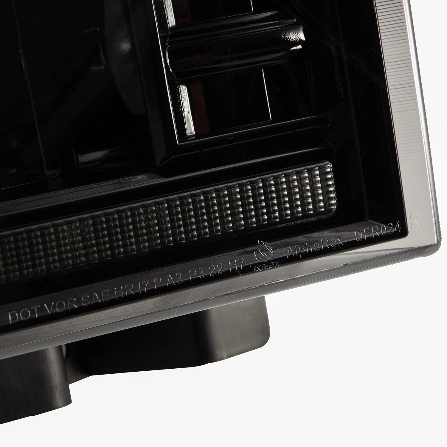 AlphaRex LED Projector Headlights Ford Excursion (05-07) [LUXX Series - DRL Light Tube] Black or Alpha-Black - Image 4