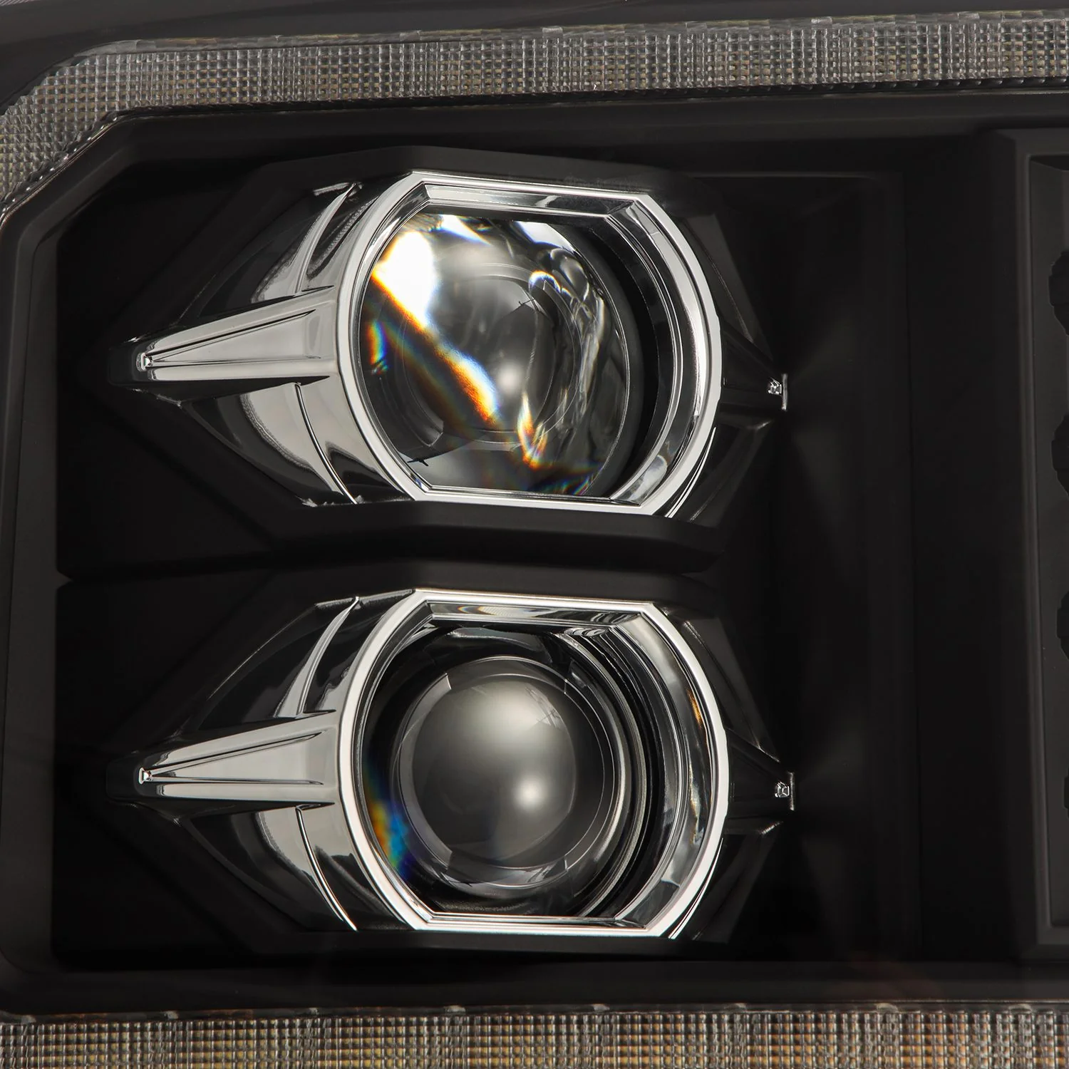 AlphaRex LED Projector Headlights Ford Super Duty (05-07) [LUXX Series - DRL Light Tube] Black or Alpha-Black - Image 10