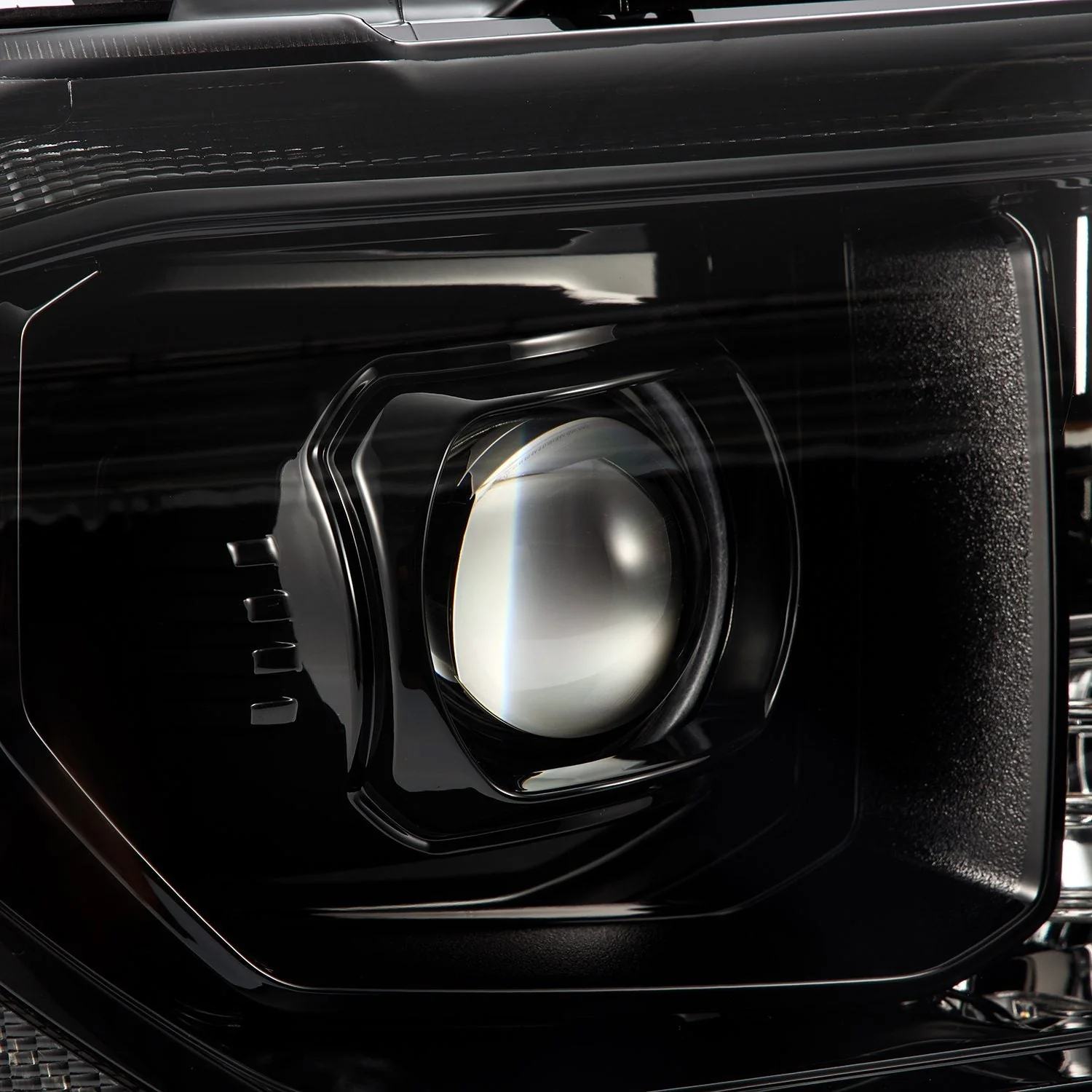 AlphaRex LED Projector Headlights Toyota Sequoia (08-17) [G2 Version LUXX Series - DRL Light Tube] Alpha-Black / Black / Chrome - Image 25