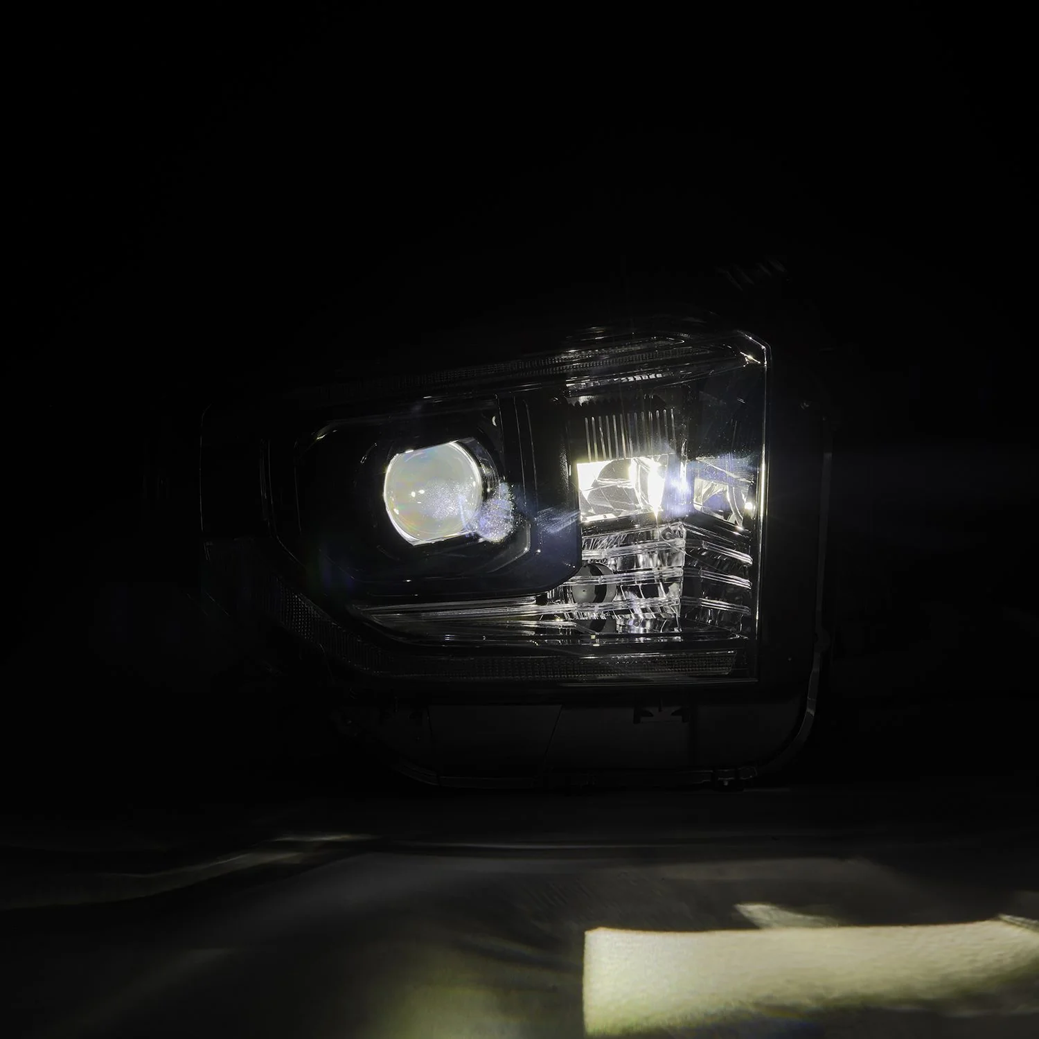 AlphaRex LED Projector Headlights Toyota Tundra (14-21) [G2 Version LUXX Series - DRL Light Tube] Alpha-Black or Black - Image 6