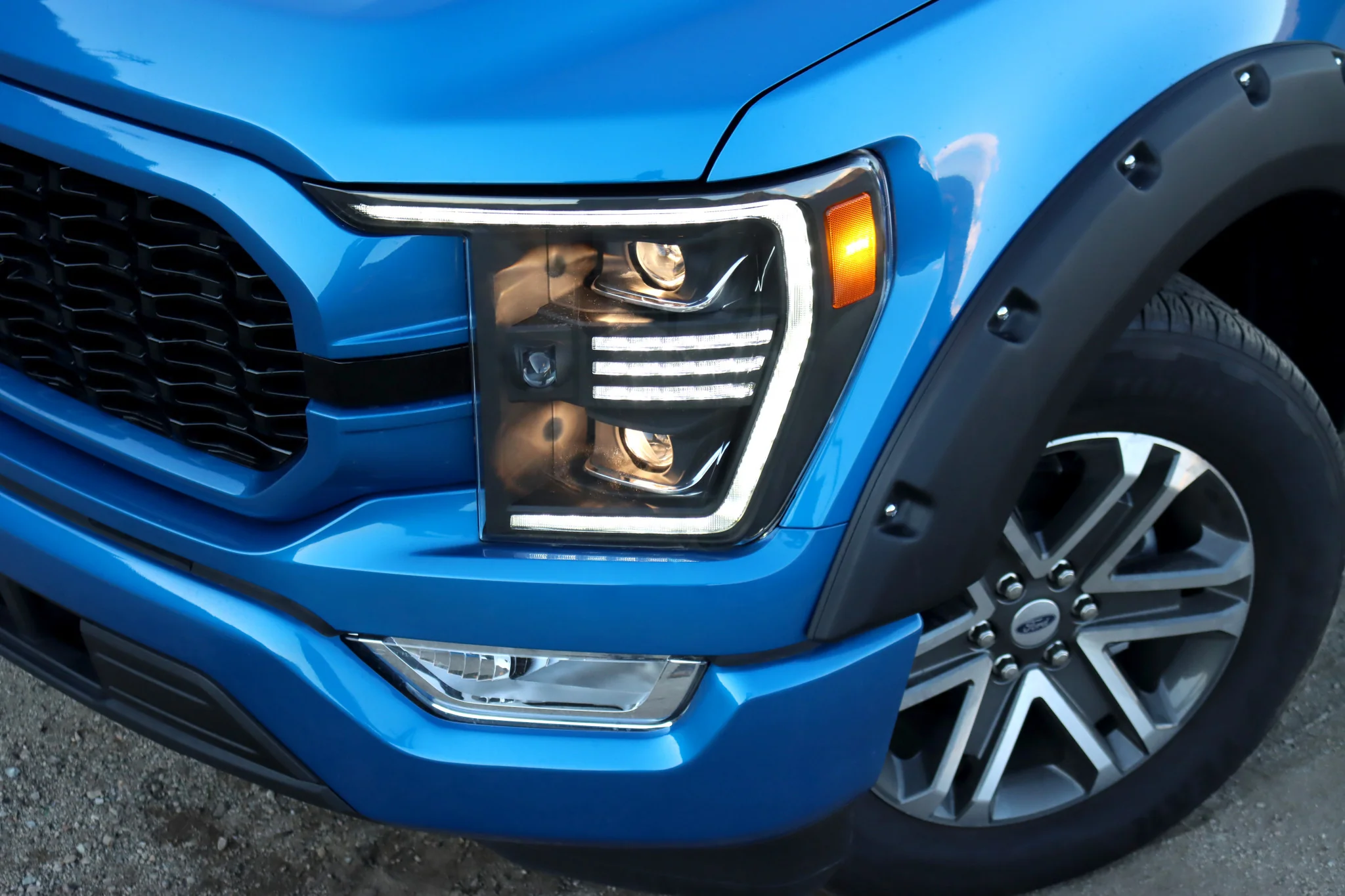 AlphaRex Projector Headlights Ford F150 w/ Halogen Headlights Only (21-23) Pro Series - Sequential - Alpha-Black or Black - Image 24