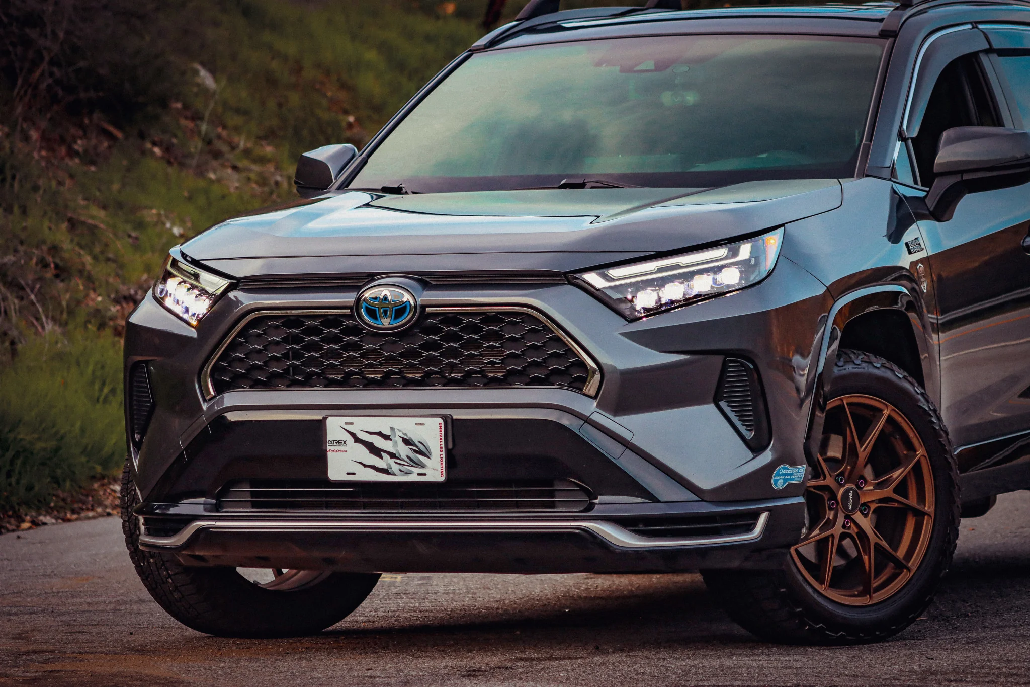 AlphaRex Projector Headlights Toyota RAV4 (19-23) [Low or High Trim] LED Nova Series w/ LED DRL - Black or Alpha-Black - Image 25
