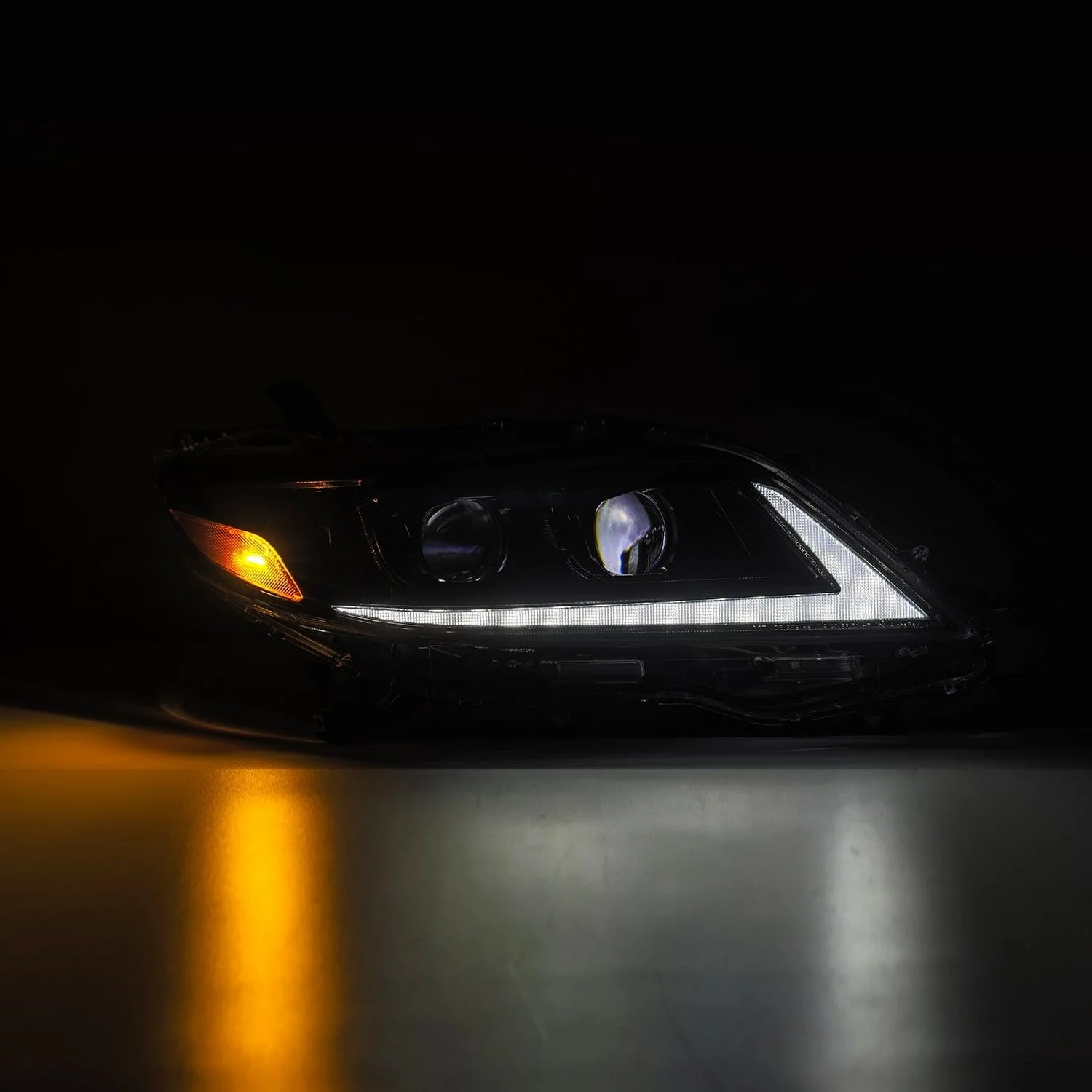 AlphaRex Projector Headlights Toyota Sienna (11-20) Pro Series - Sequential - Alpha-Black or Black - Image 6