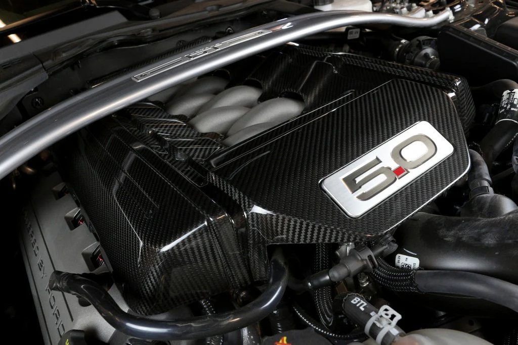 APR Engine Cover Ford Mustang GT 5.0 S550 (2015-2017) [Carbon Fiber] CBE-MUGENG15 - Image 2