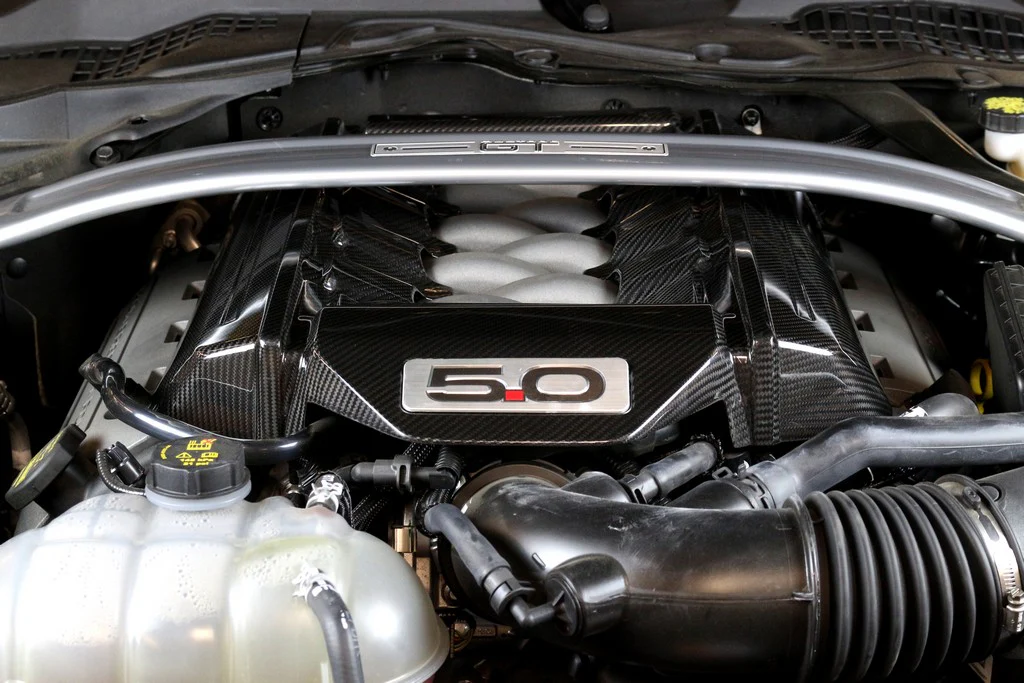 APR Engine Cover Ford Mustang GT 5.0 S550 (2015-2017) [Carbon Fiber] CBE-MUGENG15 - Image 4