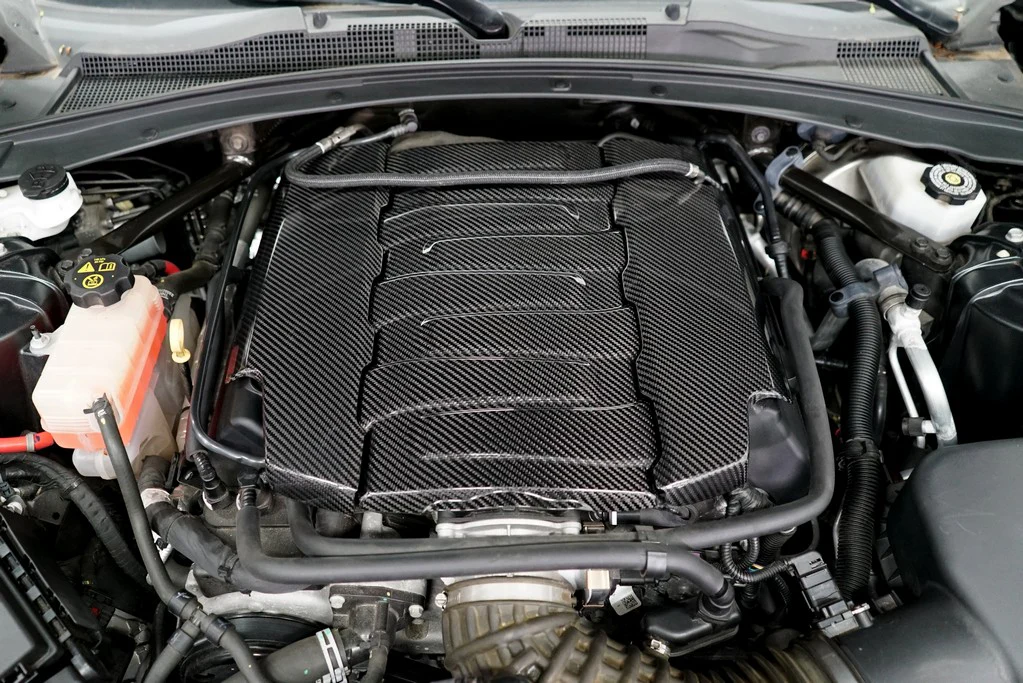 APR Engine Covers Chevy Camaro SS LT1 (16-23) [Carbon Fiber] Full Engine Cover / Engine Cover Only / Fuel Rail Covers - Image 5