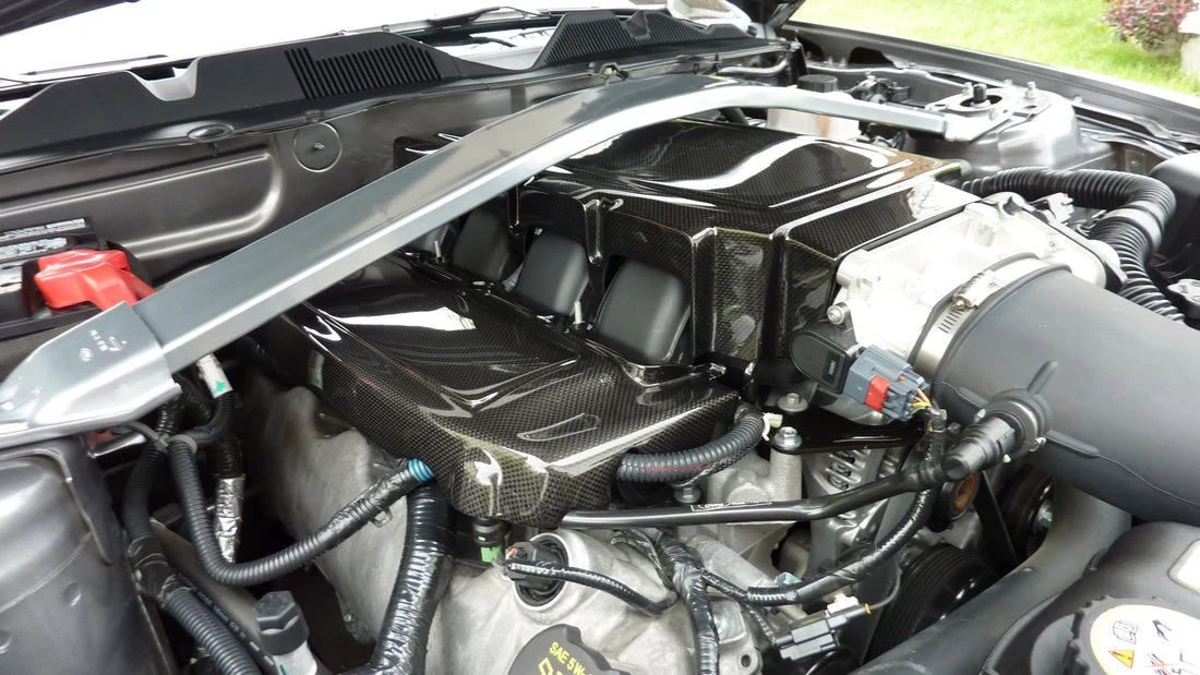 APR Fuel Rail Covers Ford Mustang GT (05-09) [Carbon Fiber] CBE-MUGFUEL - Image 2