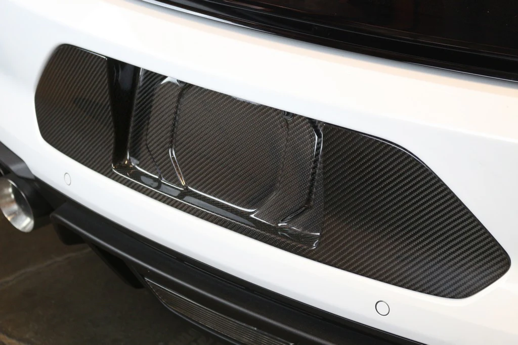 APR License Plate Backing Ford Mustang S550 (2018-2023) [Carbon Fiber] CBX-MUGLIC - Image 3