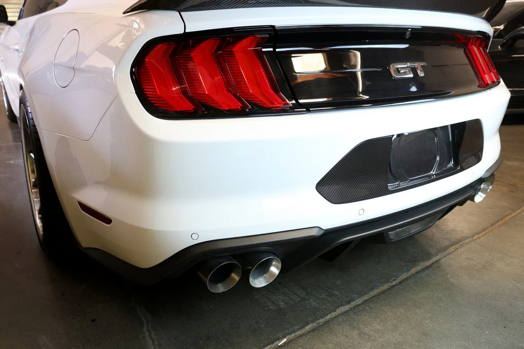 APR License Plate Backing Ford Mustang S550 (2018-2023) [Carbon Fiber] CBX-MUGLIC - Image 4