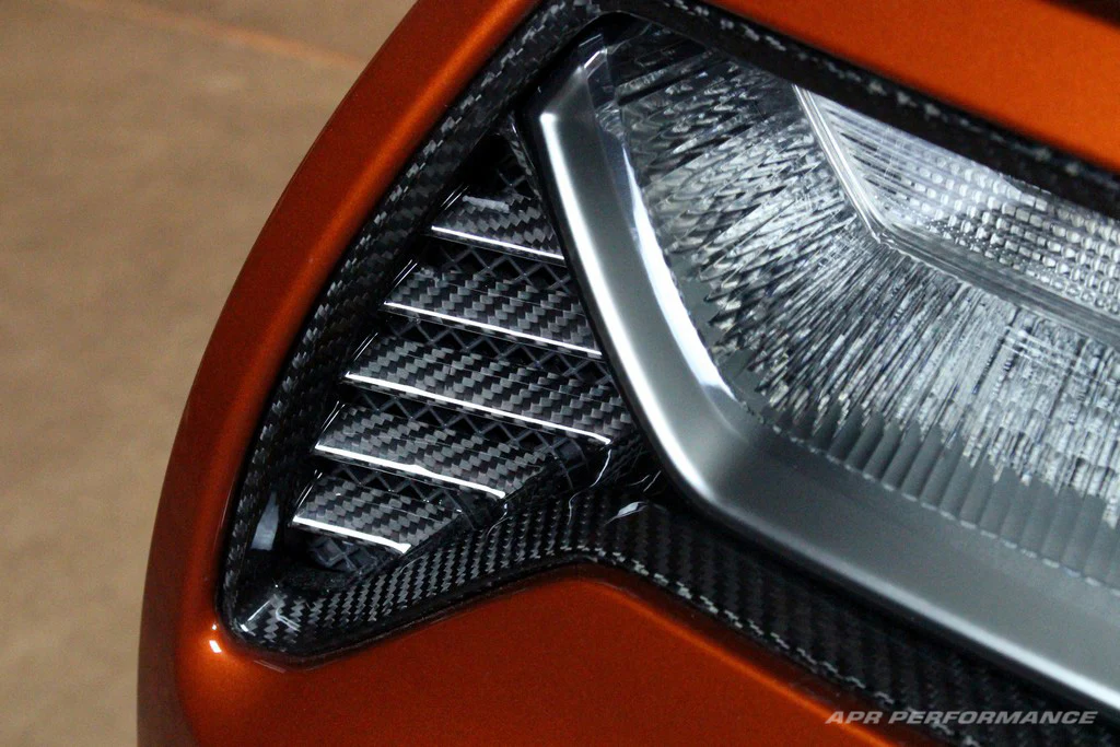 APR Rear Tail Light Bezels Corvette C7 (14-19) [Carbon Fiber] CBX-C7TBEZEL - Image 3