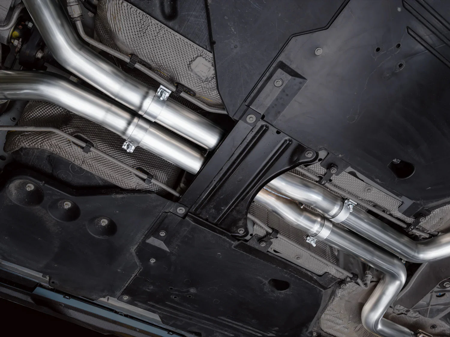 AWE Exhaust for Cadillac CT5-V Blackwing 6.2 Sedan (2022-2026) SwitchPath Catback with 4.5” Silver or Black Slash-Cut Tips - Image 18