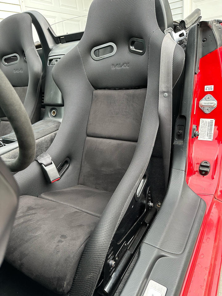 Ballade Sports Bucket Seats w/ Black Alcantara - Carbon Kevlar or Carbon Fiber - Image 17