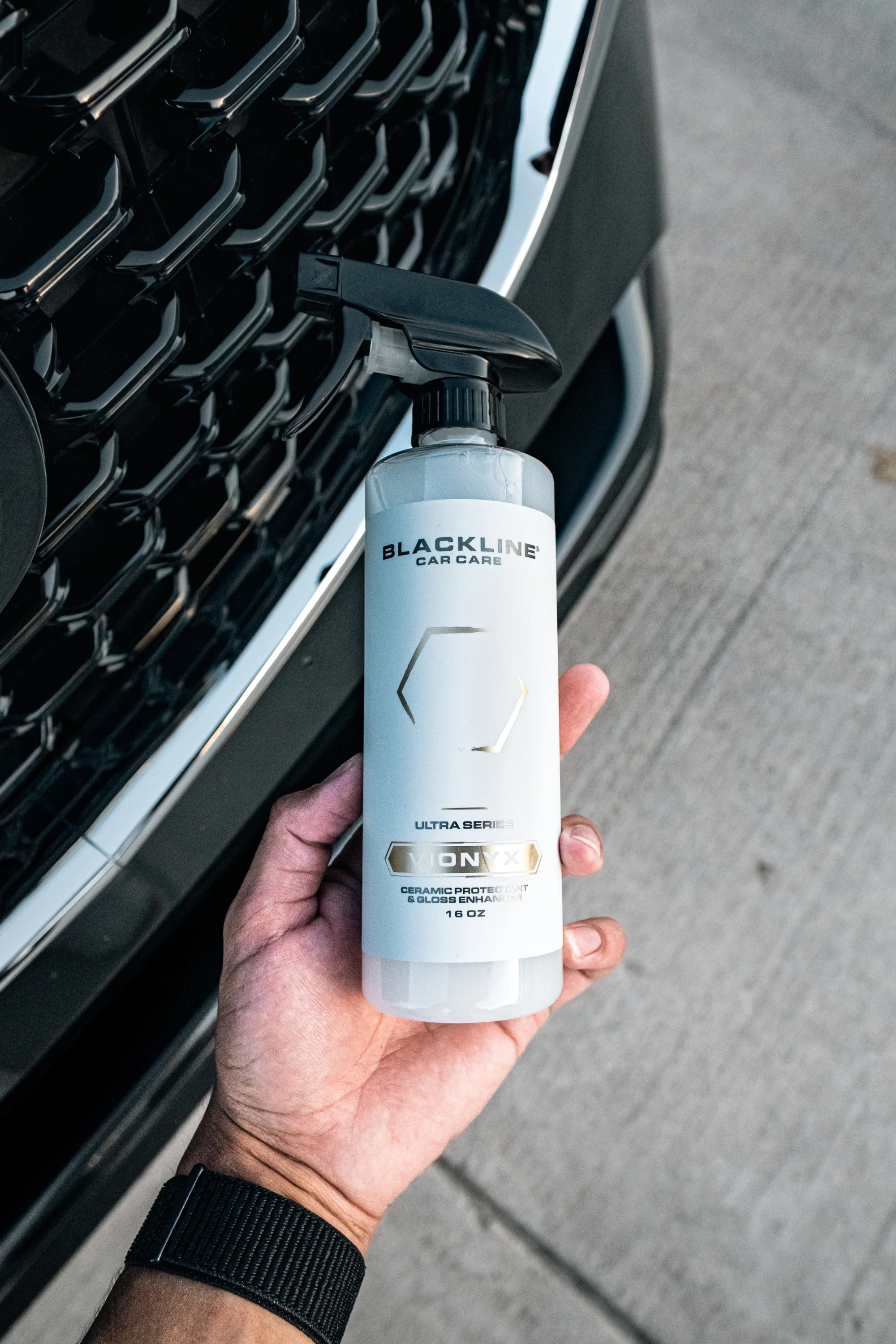 Ceramic Car Protectant Spray - Paint, Glass & Trim Ceramic Coating Spray | BLACKLINE® VIONYX - Image 2