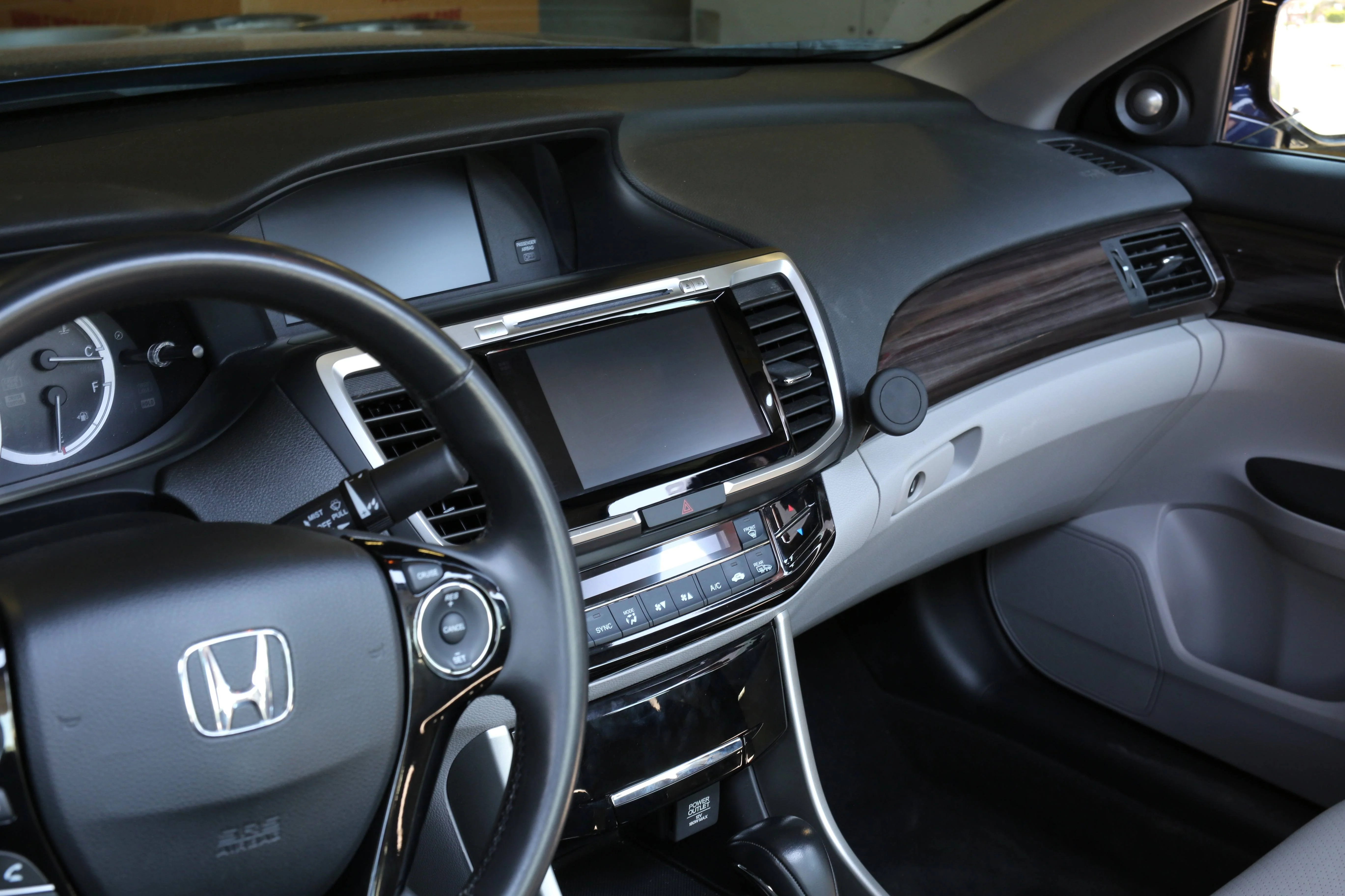 Course Motorsports Phone Mount for Honda Accord (2013-2017) Cradle / Magnetic / MagSafe Wireless Charging - Image 3