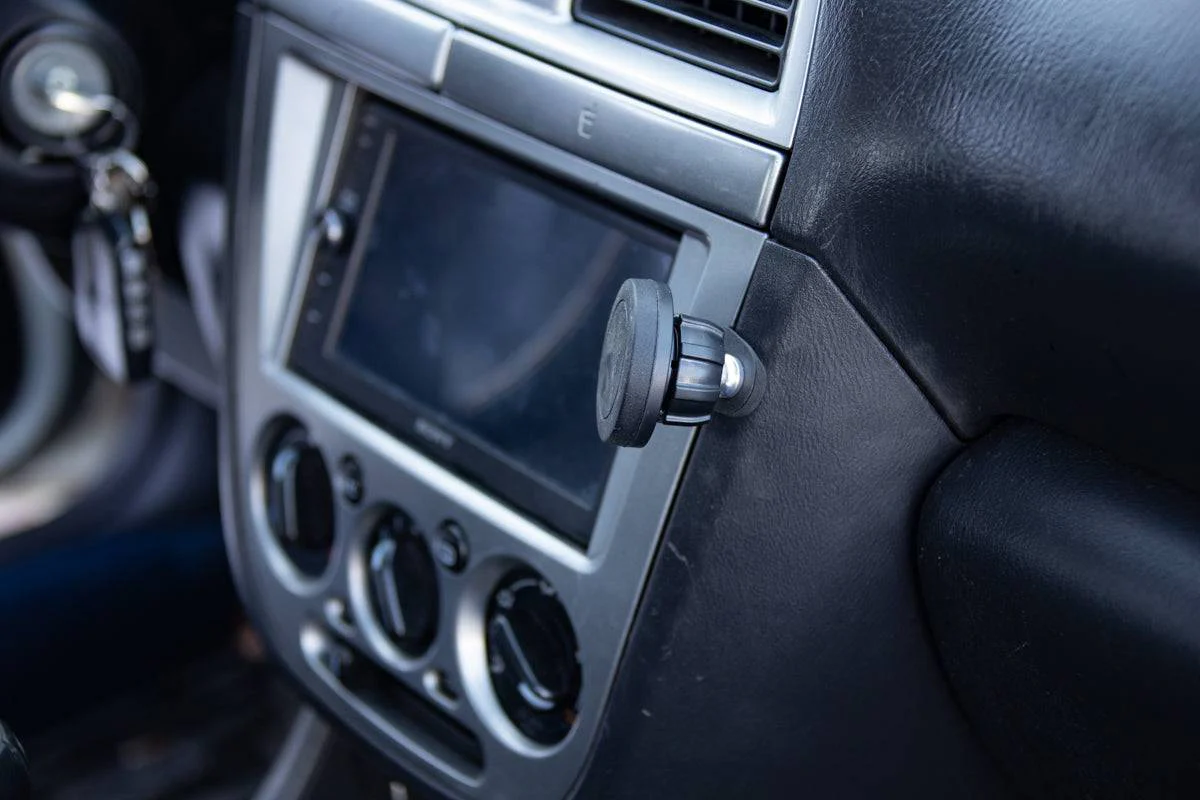 Course Motorsports Phone Mount for Subaru WRX / WRX STi / Impreza (2002-2007) Cradle / Magnetic / MagSafe Wireless Charging - Image 4