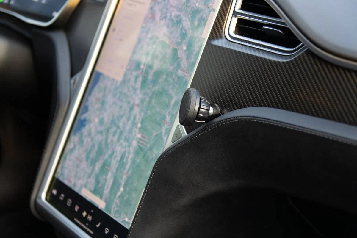 Course Motorsports Phone Mount for Tesla Model S (12-20) & Model X (12-21) Cradle / Magnetic / Magsafe Wireless Charging - Image 4