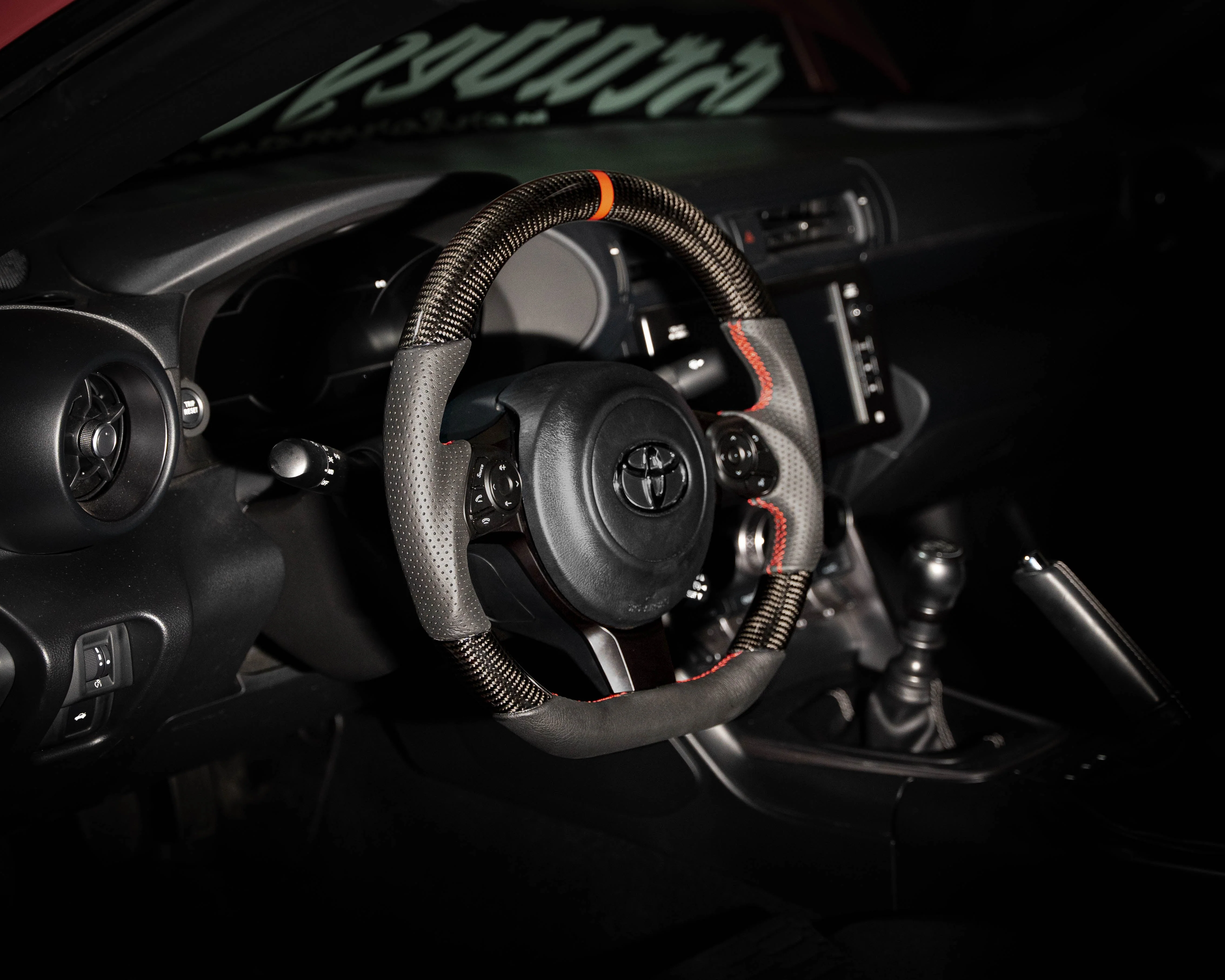 FactionFab Steering Wheel Subaru BRZ & 86 (2017-2021) Carbon Fiber & Leather FFA1.10242.4 - Image 5