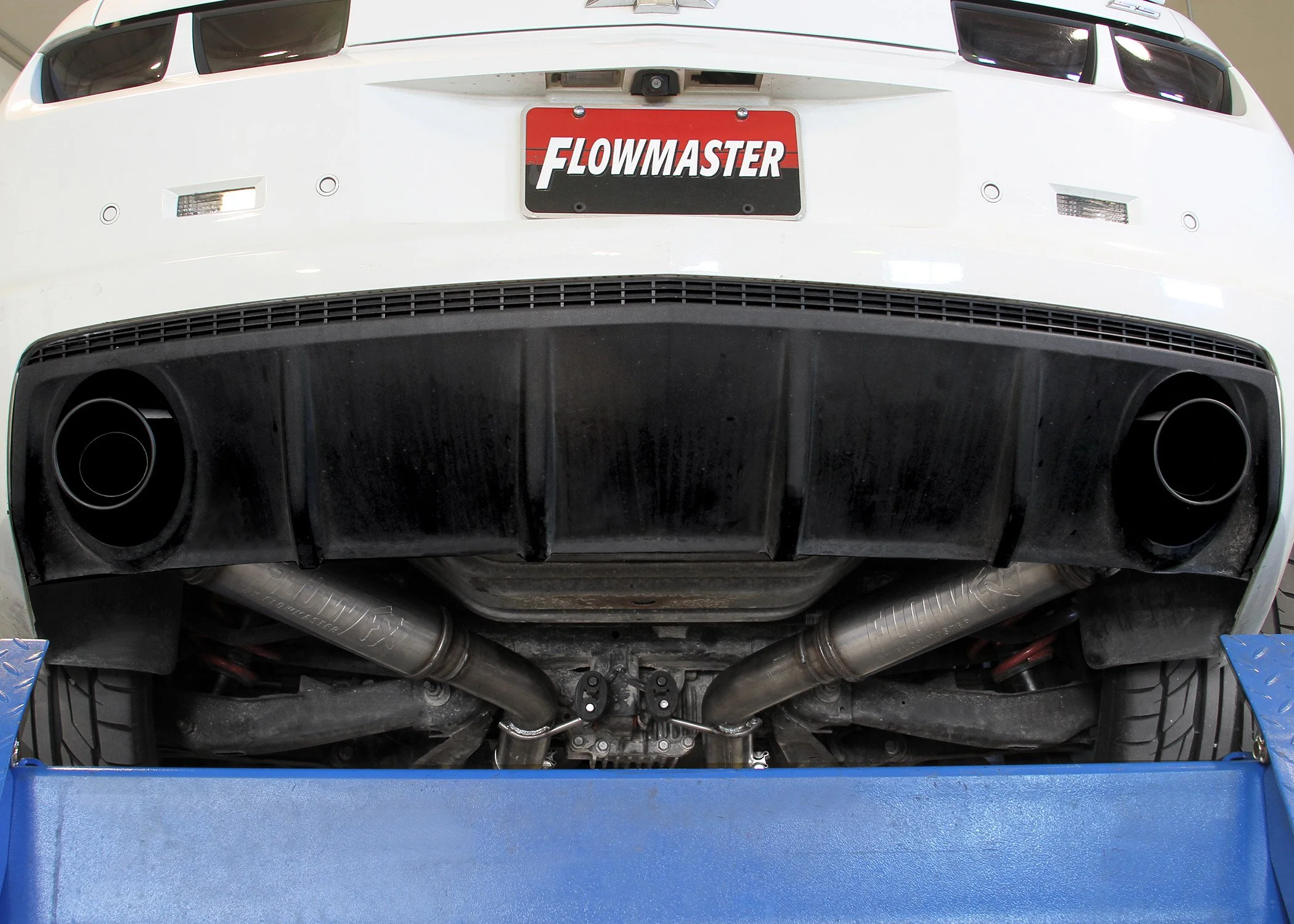 Flowmaster Exhaust Chevy Camaro 6.2L (10-15) 3.0" Axleback SS - Flow FX 718115 - Image 5
