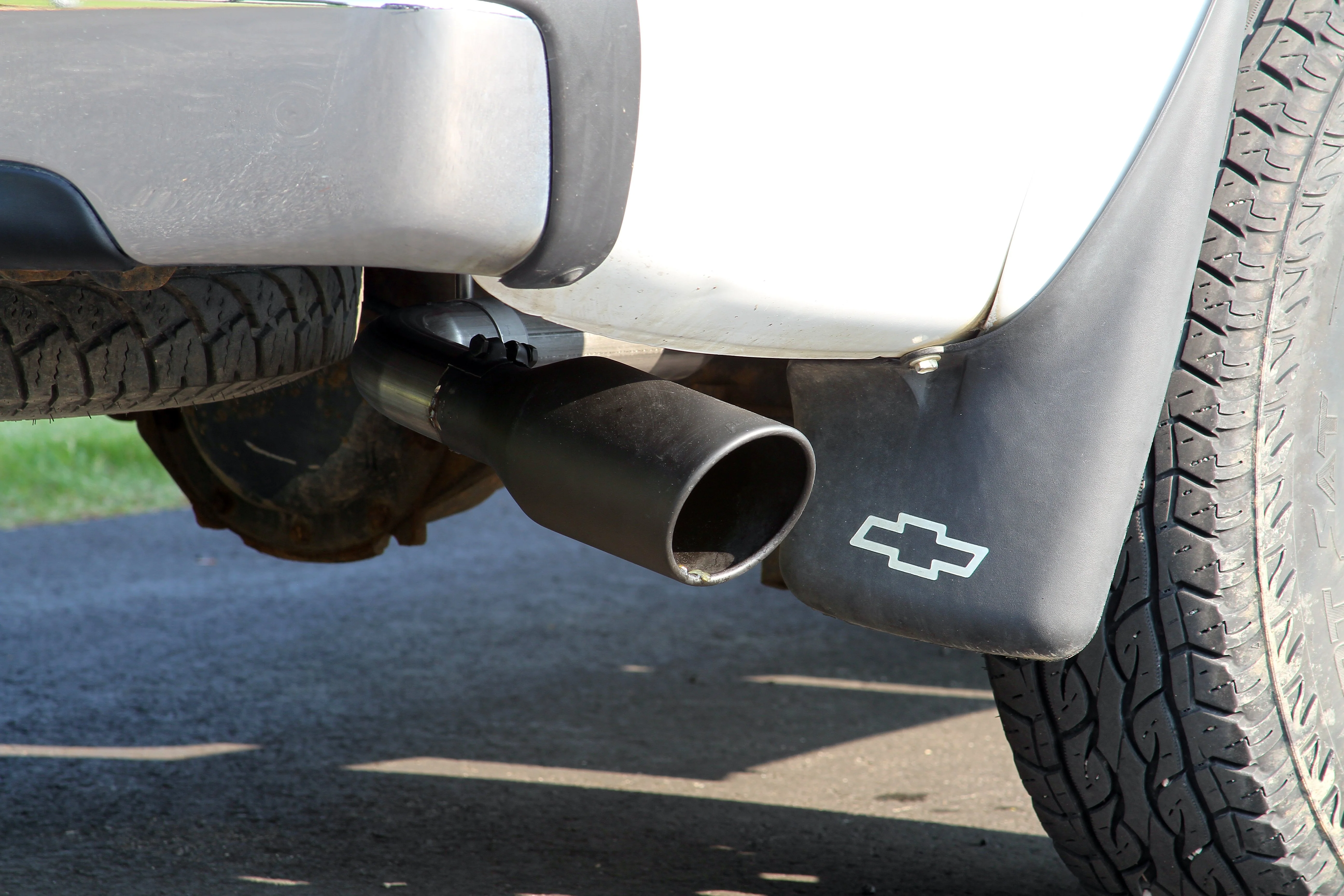 Flowmaster Exhaust Chevy Silverado/GMC Sierra 1500 (99-07) 3.0" Catback - Flow FX 717924 - Image 3