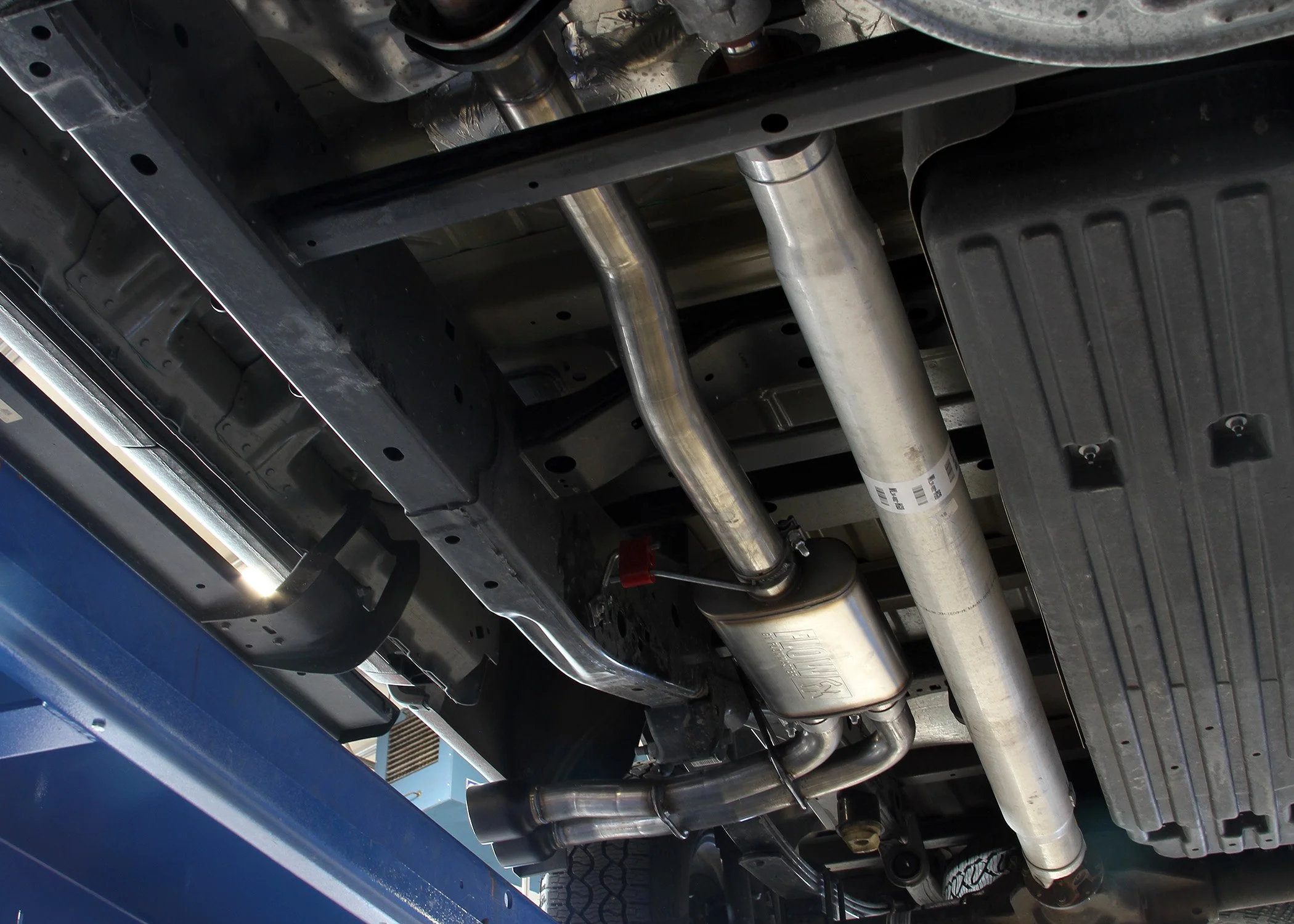 Flowmaster Exhaust Ford F150 (21-23) 3" to 2.5" Catback Dual Out Same Side - Flow FX 718116 - Image 2