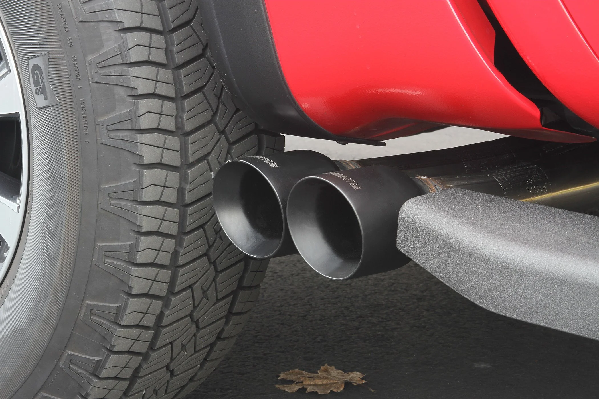 Flowmaster Exhaust Nissan Titan 5.6L (17-24) 3.0" Catback Dual Same Side Out Exit - Flow FX 718105 - Image 5