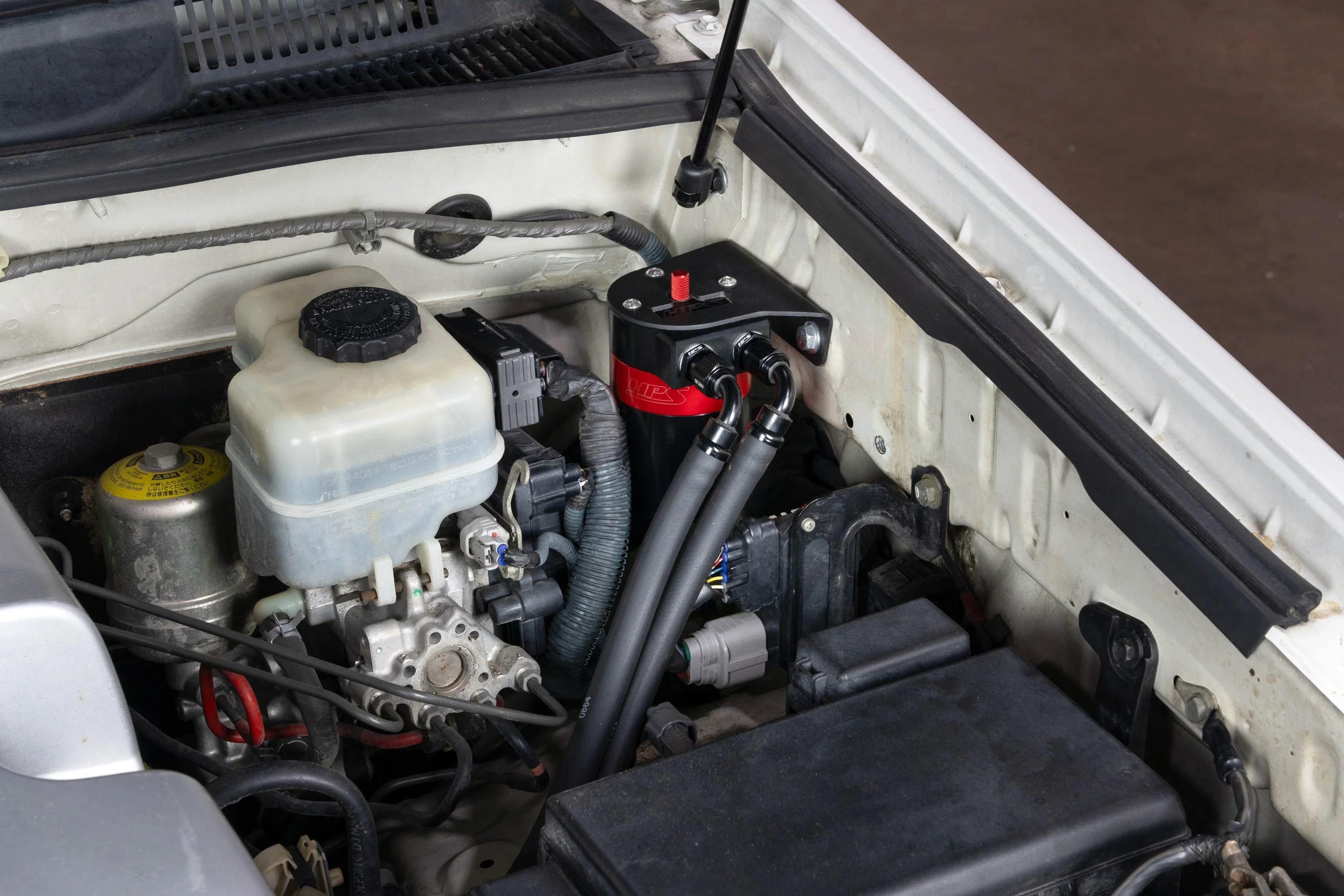 HPS Performance Aluminum Oil Catch Can Lexus GX470 4.7L V8 (2003-2009) 860-019 - Image 2