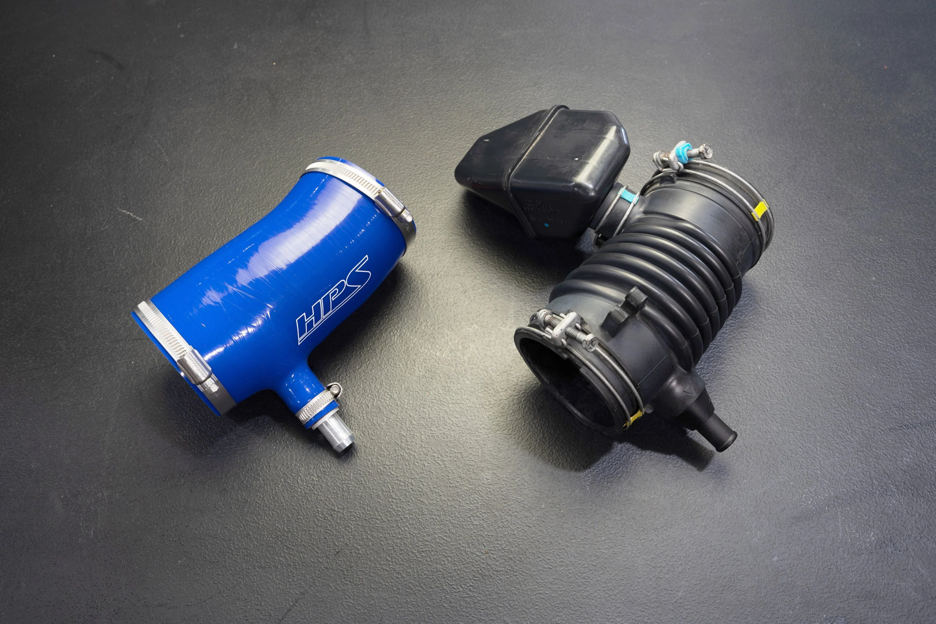 HPS Performance Silicone Air Intake Hose Toyota Sienna 3.5L V6 2GRFE (11-16) [Post MAF] Black / Blue / Red - Image 6