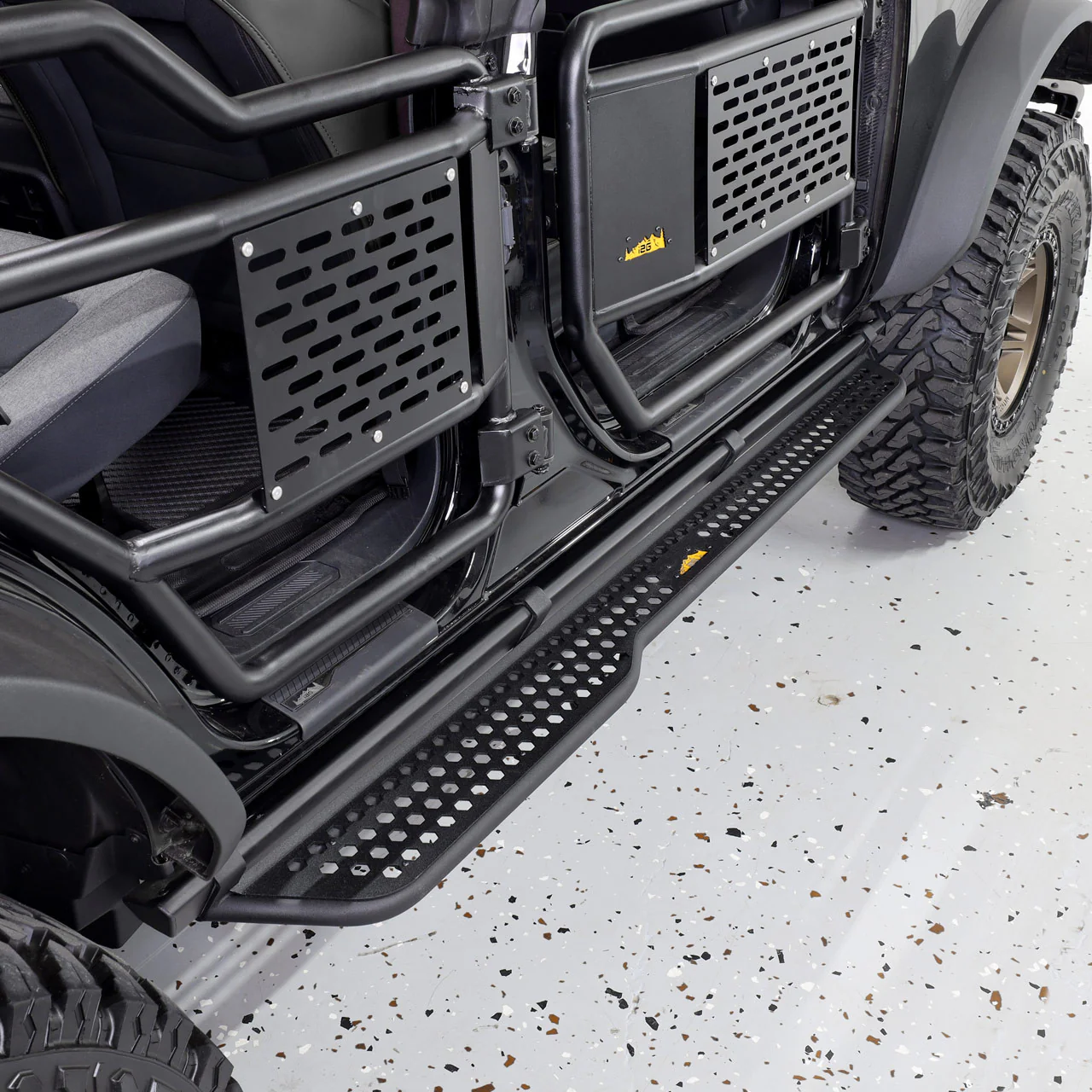 IAG Offroad Side Steps for Ford Bronco 6G (2021-2026) Full Length Bolt On for 2 or 4 Door - Requires OEM Rock Rails - Image 3