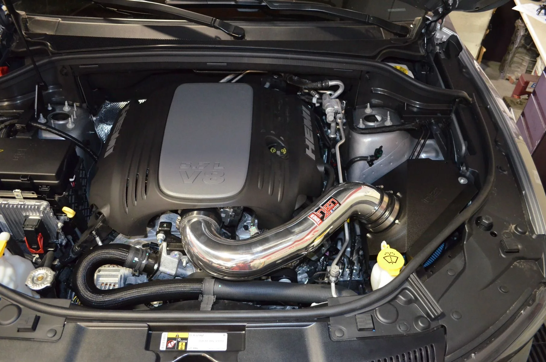 Injen Short Ram Air Intake Jeep Grand Cherokee V8-5.7L (14-17) Polished or Black - Image 5