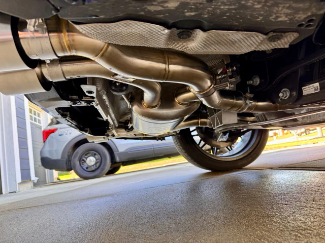 MAD Exhaust BMW X3M X4M (2017-2025) F97 F98 Axleback Brushed / Black / Carbon Fiber Tips - Image 3