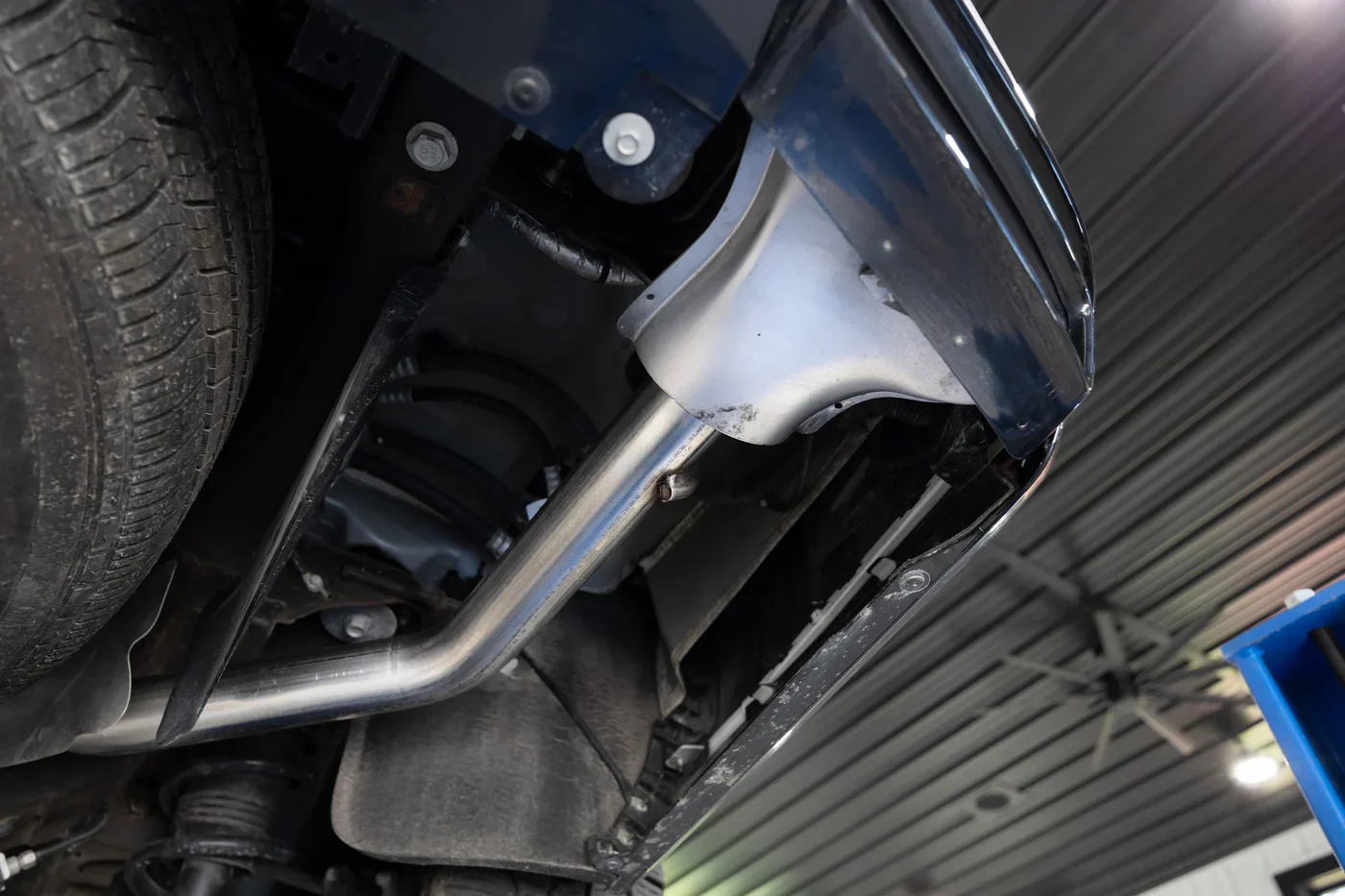 MBRP Exhaust Cadillac Escalade ESV 6.2L V8 Luxury (2021) Catback 3" Dual Rear Exit - T304 Stainless Steel - Image 3