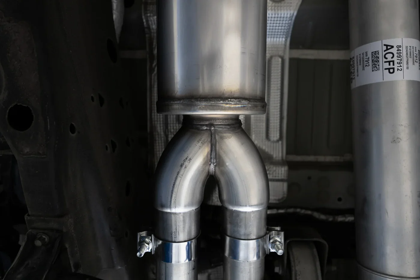 MBRP Exhaust Cadillac Escalade ESV 6.2L V8 Luxury (2021) Catback 3" Dual Rear Exit - T304 Stainless Steel - Image 4