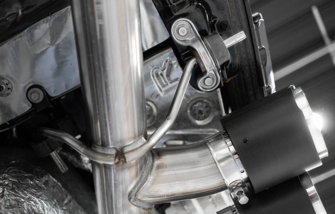 MBRP Exhaust Corvette C8 6.2L V8 (20-25) 3" Catback with Carbon Fiber Quad Tips - Image 18