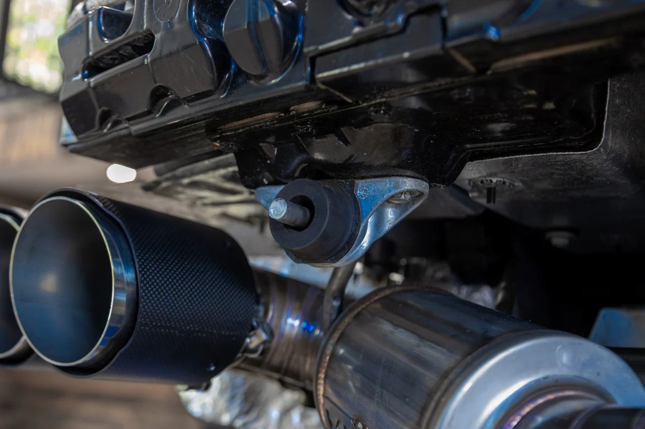 MBRP Exhaust Corvette C8 6.2L V8 (20-25) 3" Catback with Carbon Fiber Quad Tips - Image 8