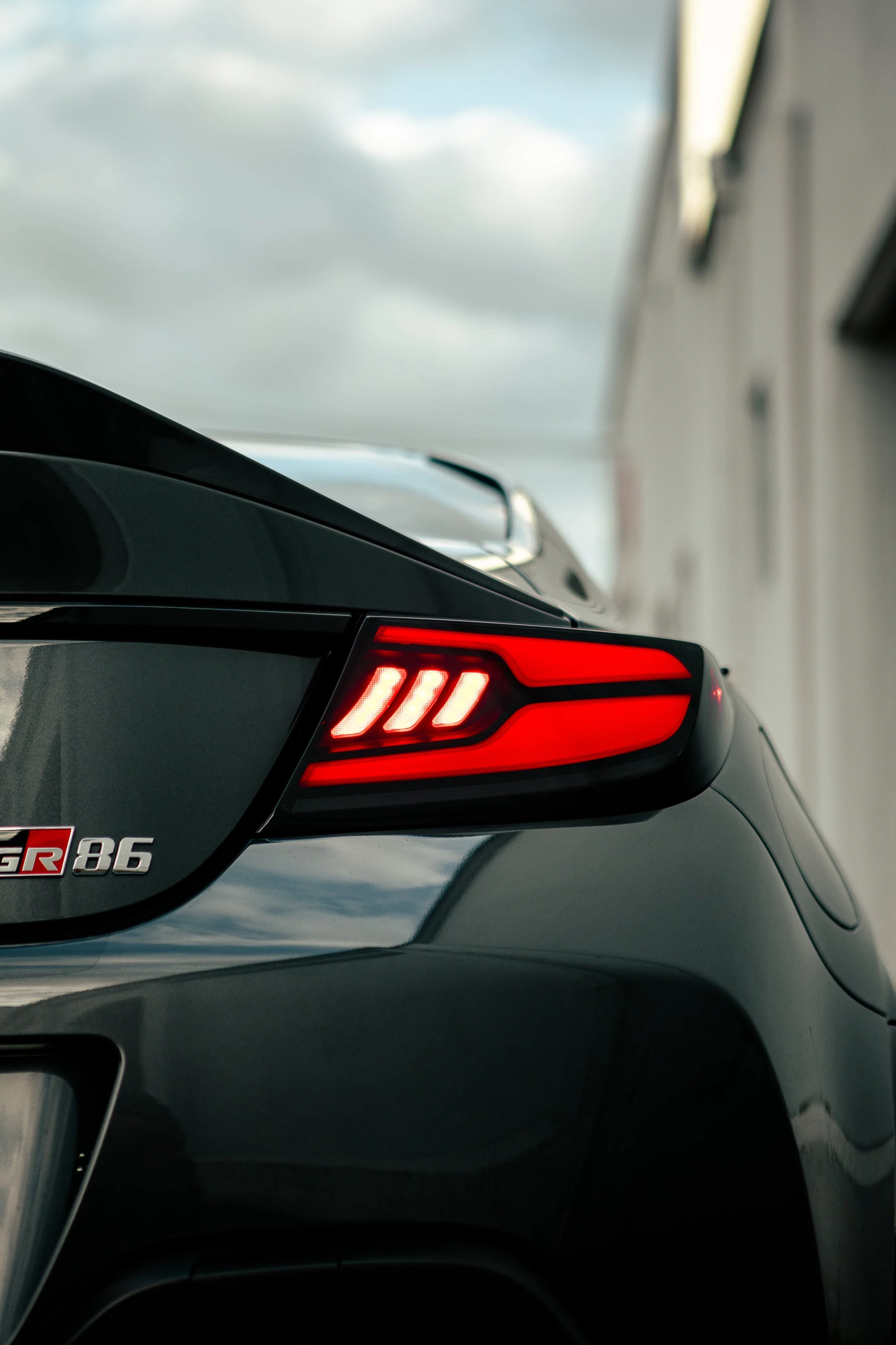 OLM LED Tail Lights Subaru BRZ & Toyota GR86 (2022-2026) Raiden - Clear Lens/Red Bar OLME.49016.1-CR - Image 8