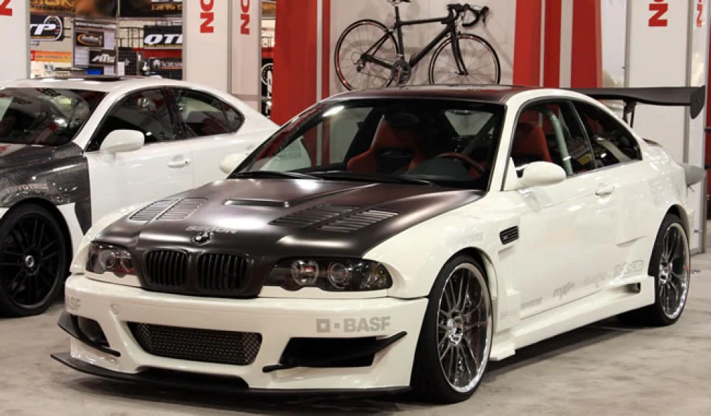 SEIBON Carbon Fiber Hood BMW M3 E46 (2001-2005) OEM or GTR Vented Style - Image 8