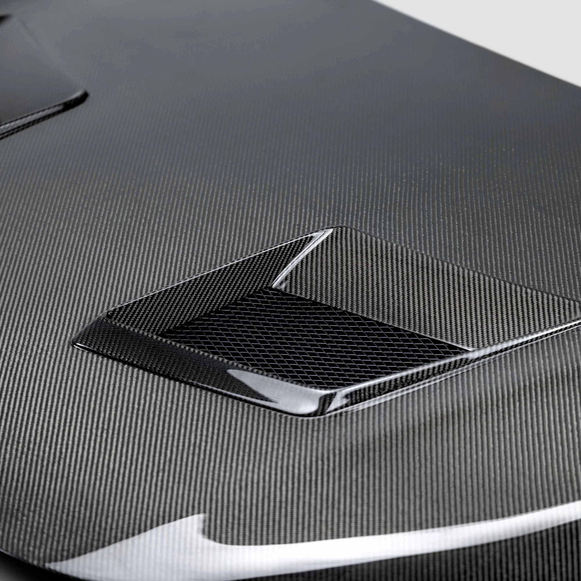 SEIBON Carbon Fiber Hood Honda Civic FE Sedan (2022-2023) THRW Style - Image 4