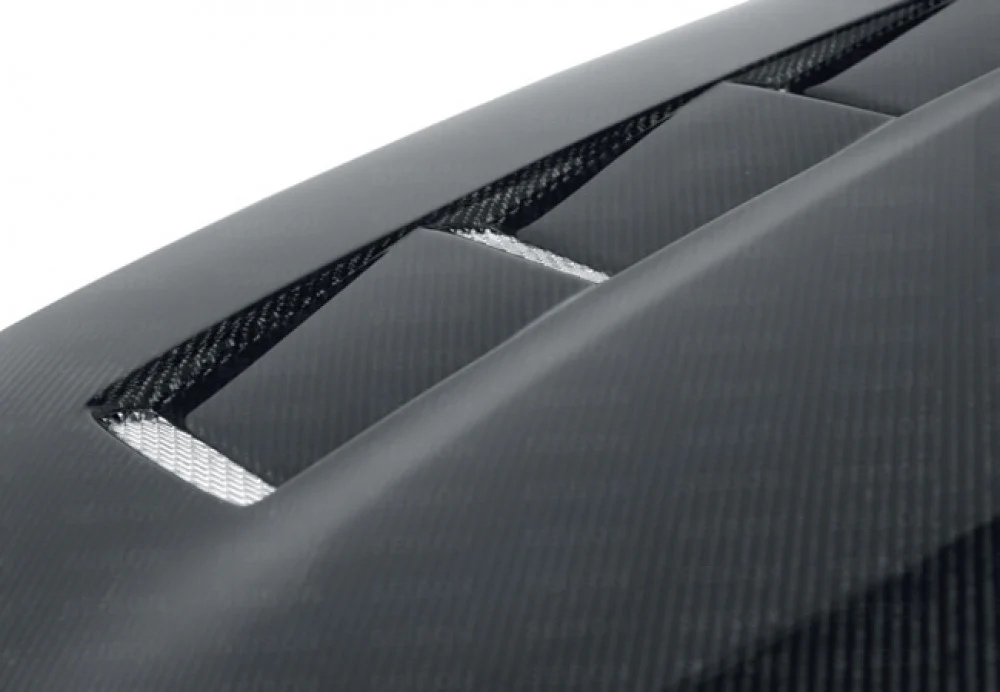 SEIBON Carbon Fiber Hood Nissan 350Z (2007-2008) OEM / TS / VT Style - Image 4