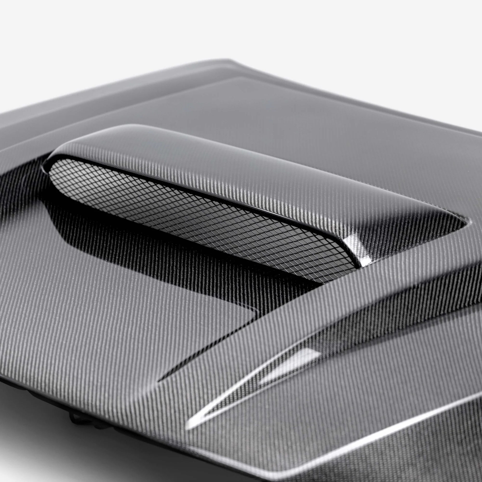 SEIBON Carbon Fiber Hood Nissan Frontier (2022-2024) TR Style - Image 3