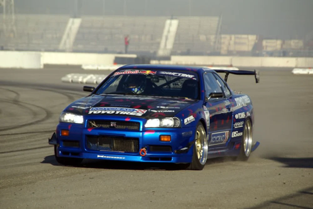 SEIBON Carbon Fiber Hood Nissan Skyline GT-R R34 (99-02) DS Vented or OEM Style - Image 7
