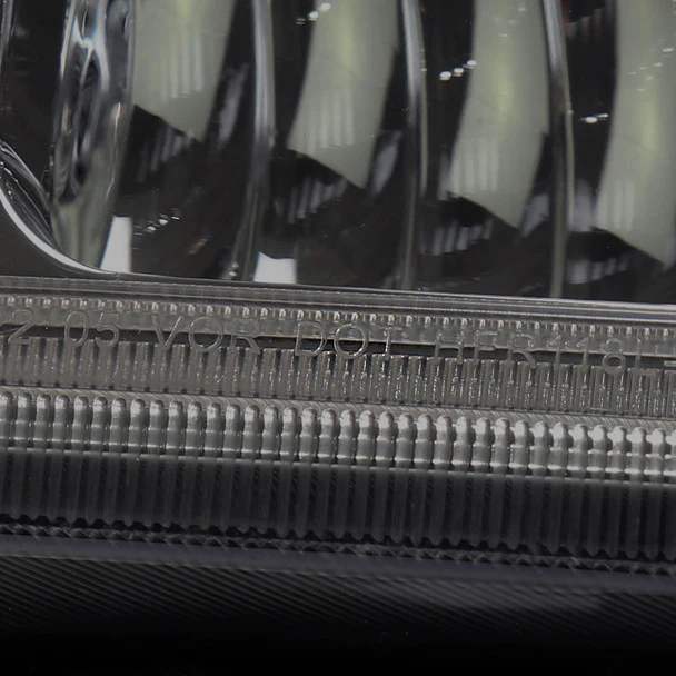 Spec-D Headlights Ford F250 / F350/ F450 / F550 Super Duty (2005-2007) OE Style w/ Dual LED C-Bar - Chrome or Black - Image 17