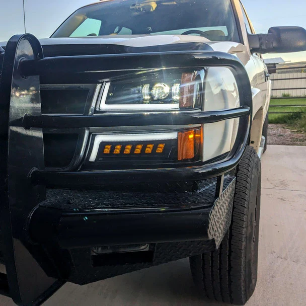 Spec-D Projector Headlights Chevy Silverado (03-07) Avalanche (02-06) DRL Headlights w/ Bumper Lights - Black - Image 9