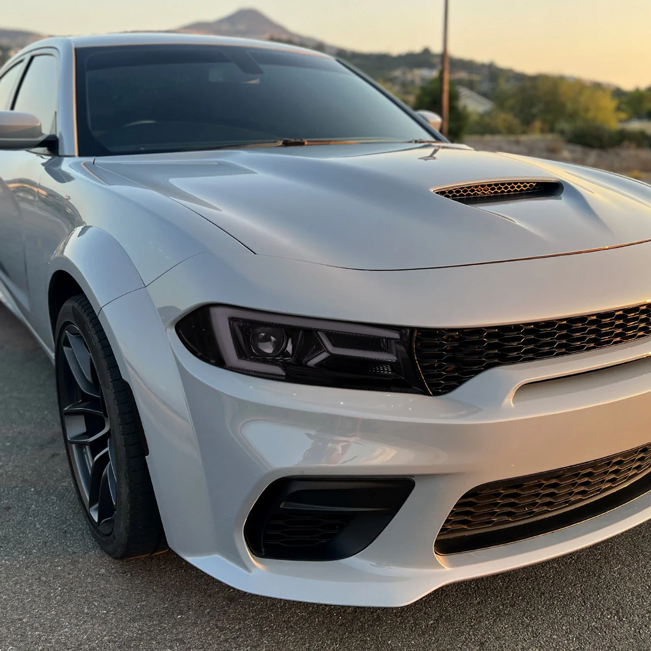 Spec-D Projector Headlights Dodge Charger (2015-2023) Sequential LED Turn Signal - Black or Chrome - Image 4