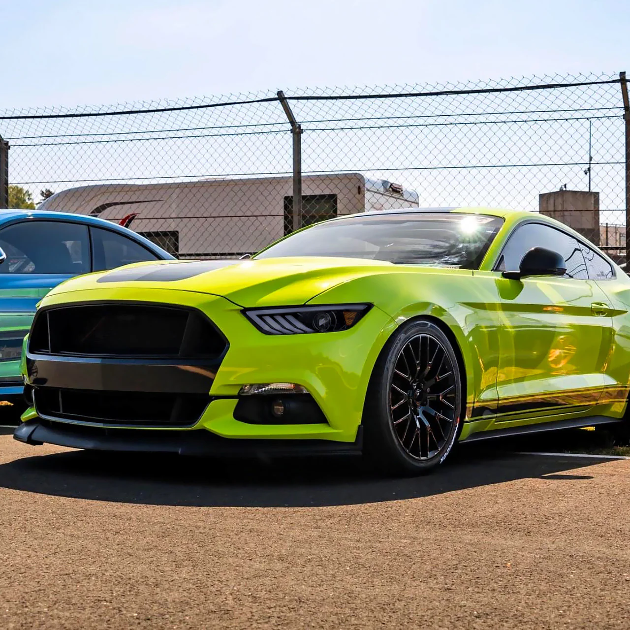 Spec-D Projector Headlights Ford Mustang S550 (15-17) & Shelby GT350/500 (18-20) OEM HID Type w/ LED Sequential Turn Signals - Image 9