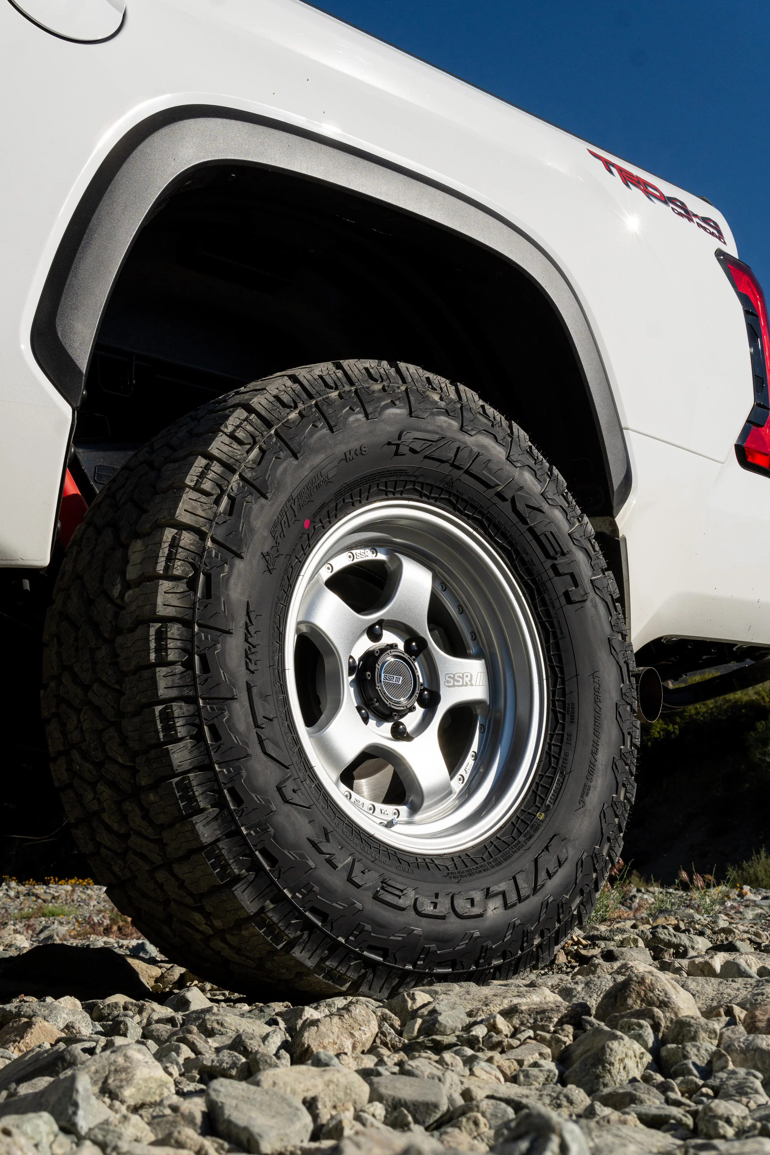 SSR Devide SP1 Trail Wheel 17x8.5 +00 Offset - Flat Black or Silver - Image 9
