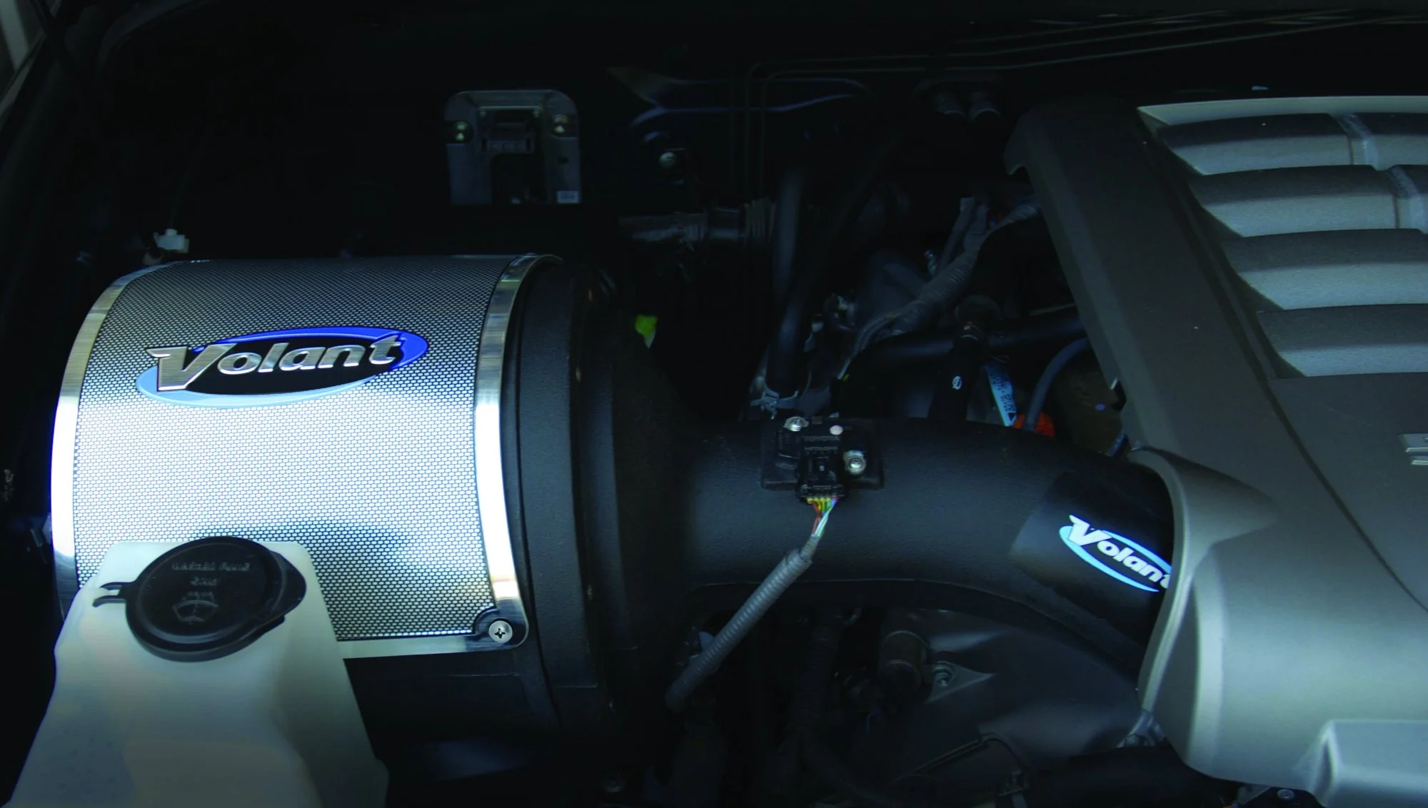 Volant Closed Box Air Intake Toyota Tundra 4.6L V8 (10-17) PowerCore Air Filter - Image 3